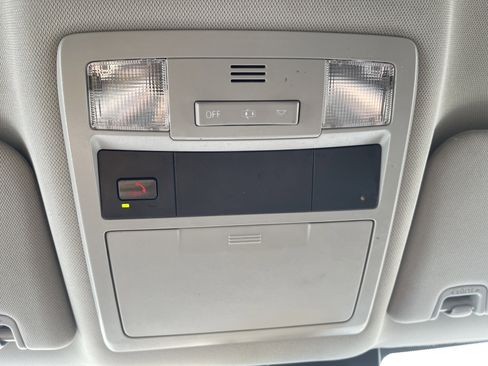 Used 2022 Toyota Tacoma SR5 RWD image 32