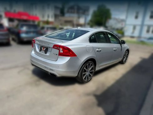 Used 2016 Volvo S60 T5 Inscription Platinum AWD/4WD image 6