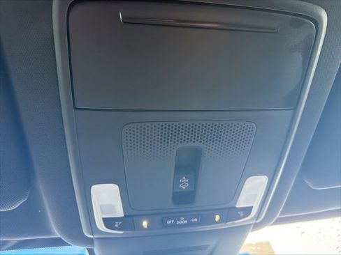 Used 2025 Honda CR-V Sport image 17