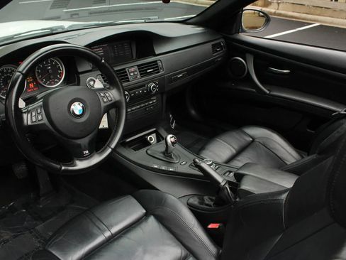 Used 2011 BMW M3 Convertible RWD image 19