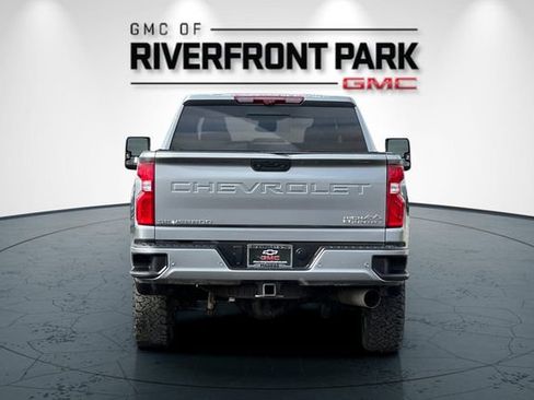 Used 2024 Chevrolet Silverado 3500 High Country w/ High Country Premium Package AWD/4WD image 4