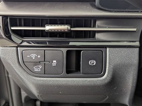 New 2026 Kia Sportage SX FWD image 13