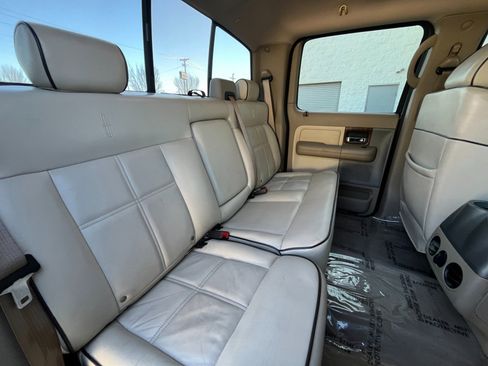 Used 2006 Lincoln Mark LT 4x4 image 32