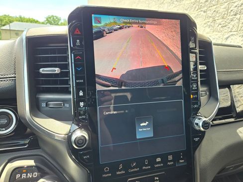 New 2026 RAM 1500 Laramie AWD/4WD image 32
