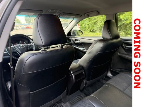 Used 2017 Toyota Camry SE FWD image 11