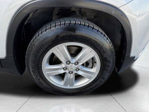 Used 2021 Chevrolet Trax LT w/ Driver Confidence Package AWD/4WD image 57