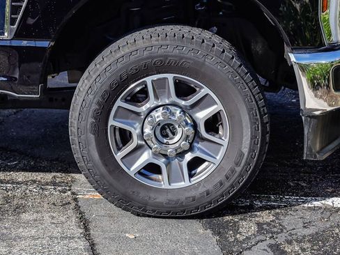 Used 2024 Ford F250 Lariat image 11