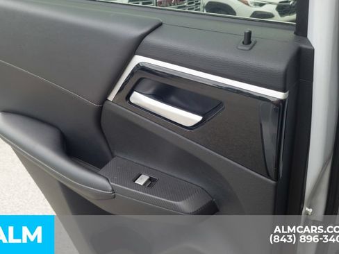 Used 2024 Mitsubishi Outlander SE FWD image 23