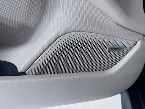 New 2026 Porsche Taycan 4S AWD/4WD image 9