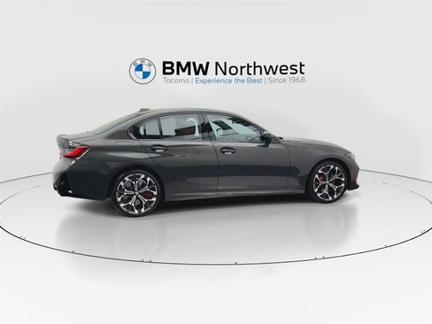 New 2026 BMW 330i xDrive Sedan w/ M Sport Package image 4