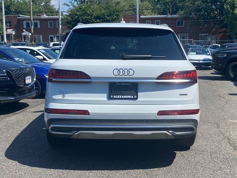 Used 2023 Audi Q7 3.0T Premium w/ Convenience Package AWD/4WD image 4