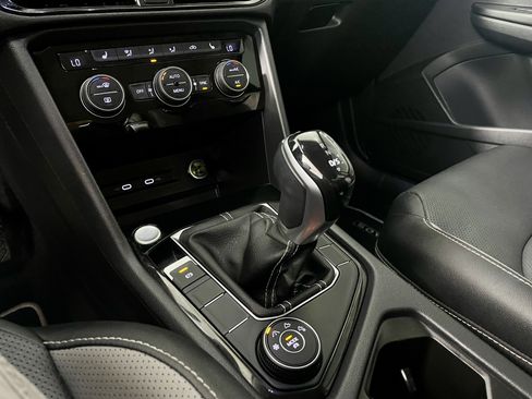 Used 2023 Volkswagen Taos SEL image 20