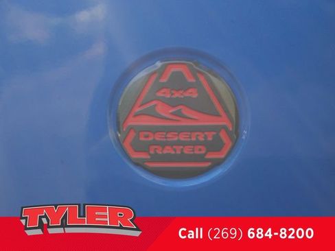 Used 2022 Jeep Gladiator Mojave AWD/4WD image 13