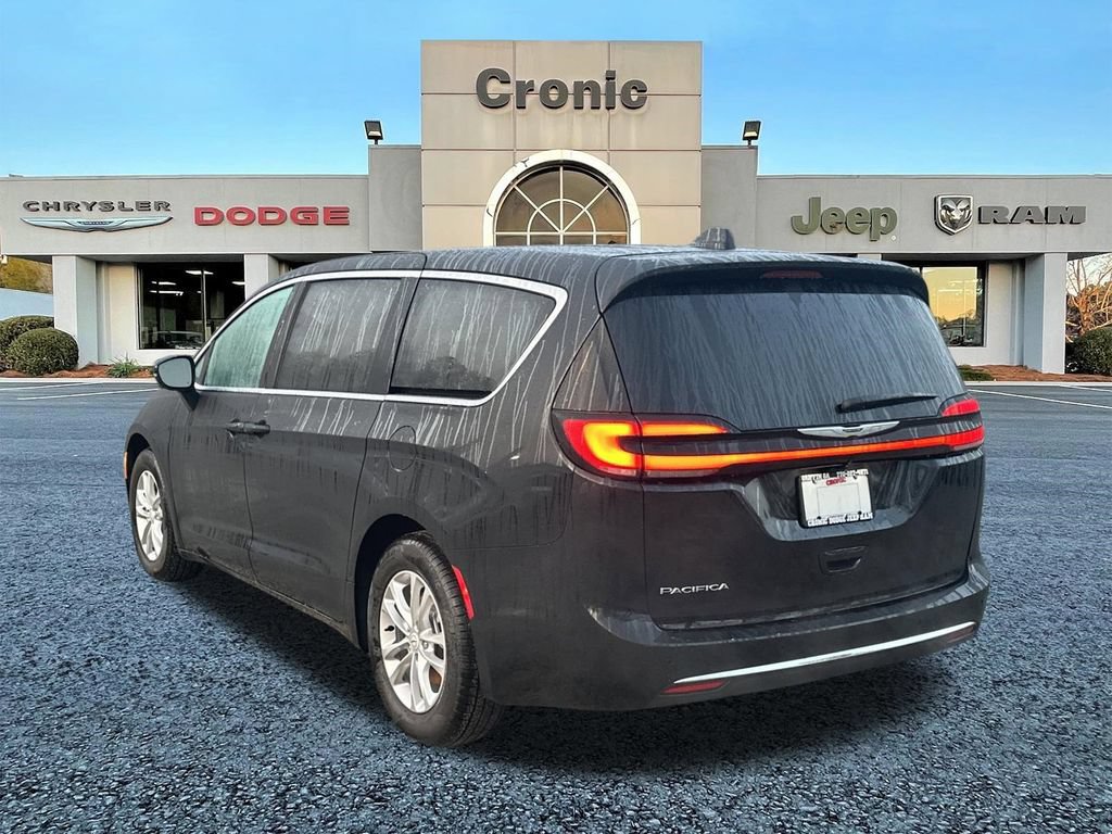 New 2026 Chrysler Pacifica Select FWD image 5