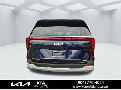 New 2026 Kia Carnival EX image 11