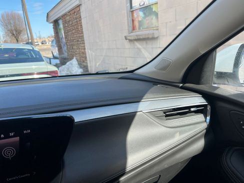 Used 2025 Buick Encore GX Preferred image 34