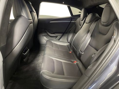 Used 2022 Tesla Model S Base image 13