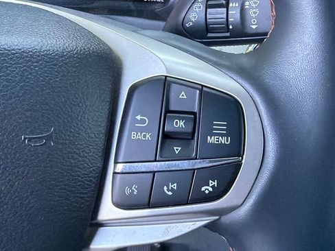 Used 2025 Ford Explorer Active w/ Active Comfort Package RWD image 26