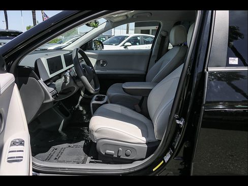 Certified 2022 Hyundai Ioniq 5 SEL w/ Cargo Package RWD image 24