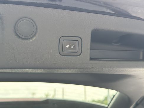 Used 2021 Chevrolet Equinox LT AWD/4WD image 19