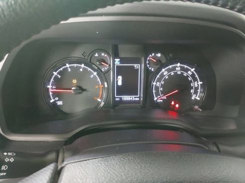 Used 2020 Toyota 4Runner SR5 Premium w/ Moonroof Package AWD/4WD image 28
