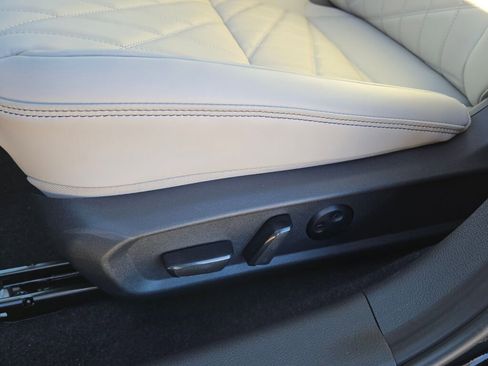 New 2026 Nissan Sentra SL w/ Floor Mat Package FWD image 17