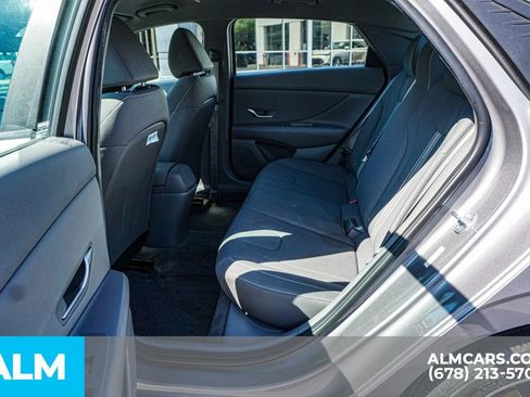 Used 2023 Hyundai Elantra SEL w/ Convenience Package FWD image 21