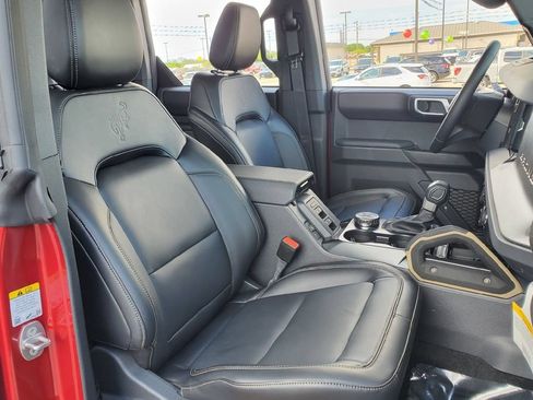 New 2026 Ford Bronco Badlands AWD/4WD image 15