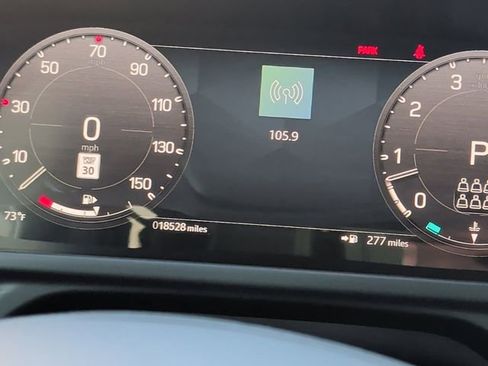 Used 2023 Land Rover Defender 130 X-Dynamic SE image 25