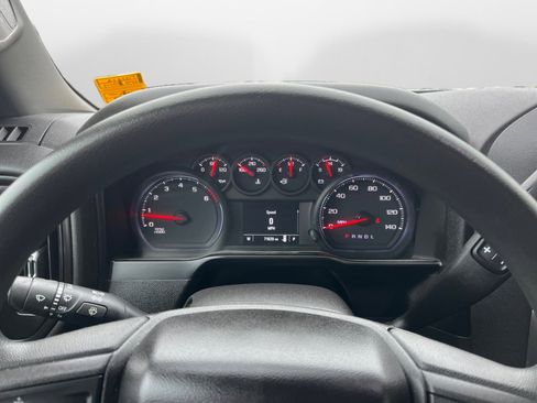 Used 2020 Chevrolet Silverado 1500 Custom w/ Custom Value Package image 14