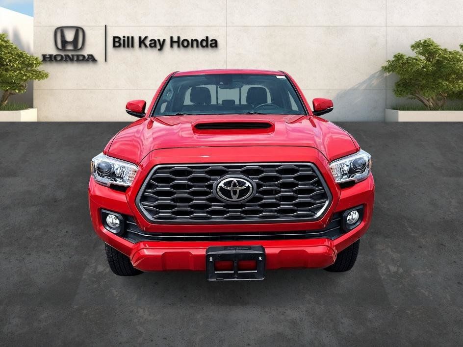 Used 2022 Toyota Tacoma TRD Sport w/ TRD Premium Sport Package AWD/4WD image 4
