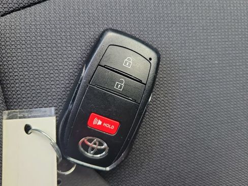 Certified 2025 Toyota Corolla Cross LE FWD image 35