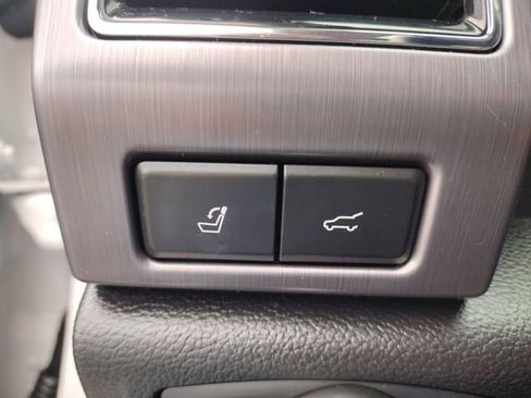 Used 2018 Ford Expedition Platinum image 34