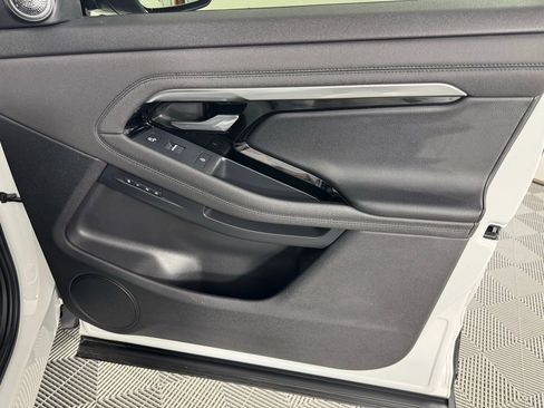 Used 2020 Land Rover Range Rover Evoque R-Dynamic SE image 31