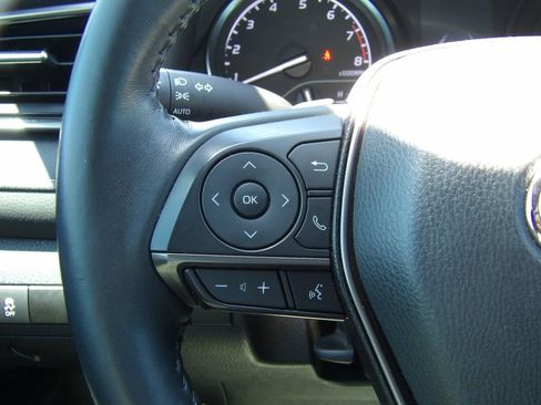 Used 2023 Toyota Camry SE FWD image 14