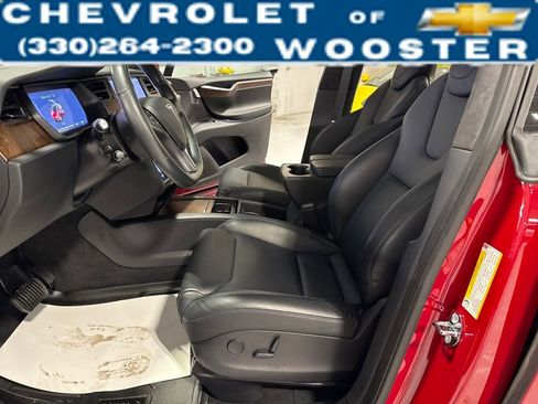 Used 2019 Tesla Model X image 11