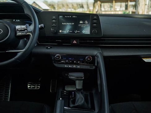 New 2026 Hyundai Elantra Sport FWD image 15