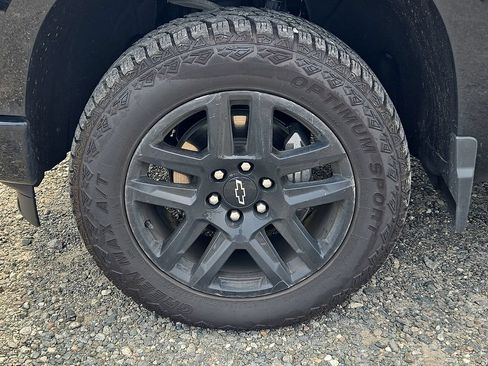 Used 2023 Chevrolet Silverado 1500 RST AWD/4WD image 13