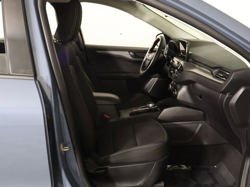 Used 2025 Ford Escape Active AWD/4WD image 22