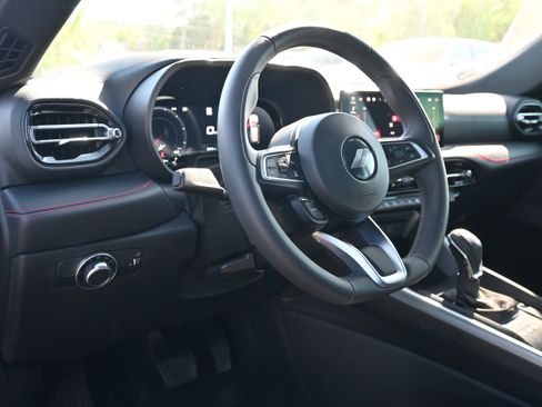 Used 2023 Dodge Hornet GT image 3