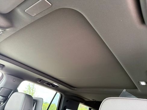 New 2026 GMC Yukon Denali w/ Denali Reserve Package AWD/4WD image 15