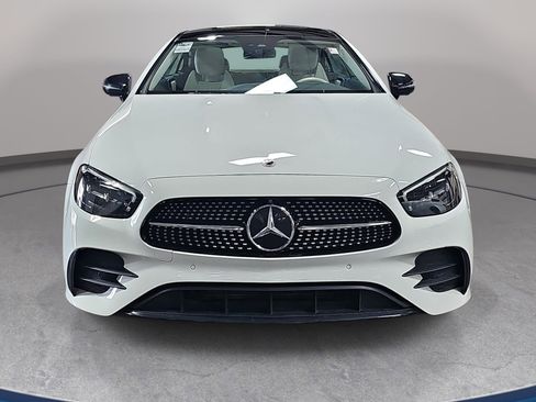 Used 2022 Mercedes-Benz E 450 Coupe image 2