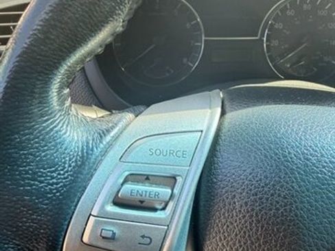 Used 2013 Nissan Altima 2.5 SL w/ 2.5 Moonroof Pkg FWD image 22
