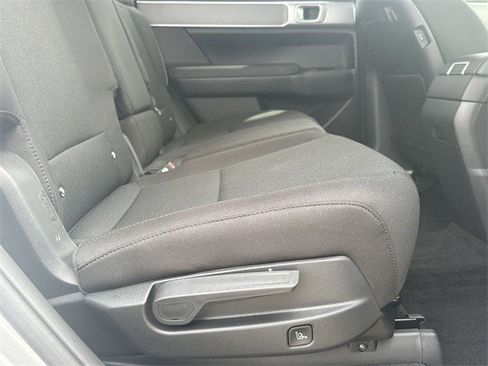 Used 2025 Hyundai Santa Fe SE image 17