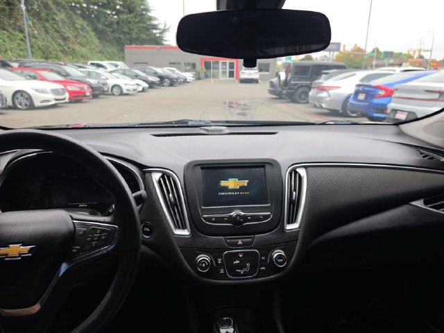 Used 2018 Chevrolet Malibu LS FWD image 24