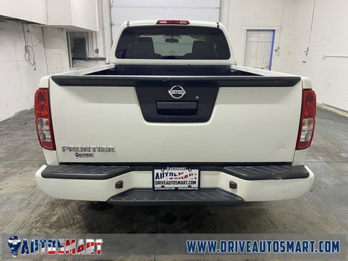 Used 2018 Nissan Frontier S image 4