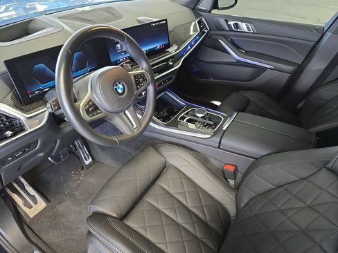 Used 2025 BMW X5 M60i w/ Climate Comfort Package AWD/4WD image 4