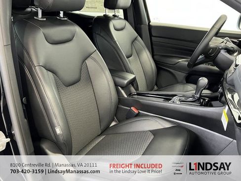 New 2026 Jeep Compass Latitude image 11