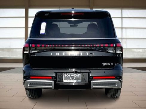 New 2026 INFINITI QX80 Luxe image 4