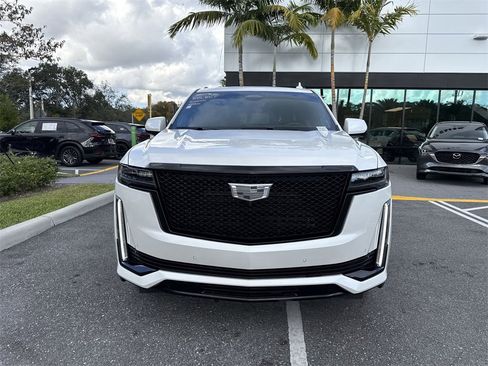 Used 2023 Cadillac Escalade Sport Platinum w/ LPO, ONYX Package image 27